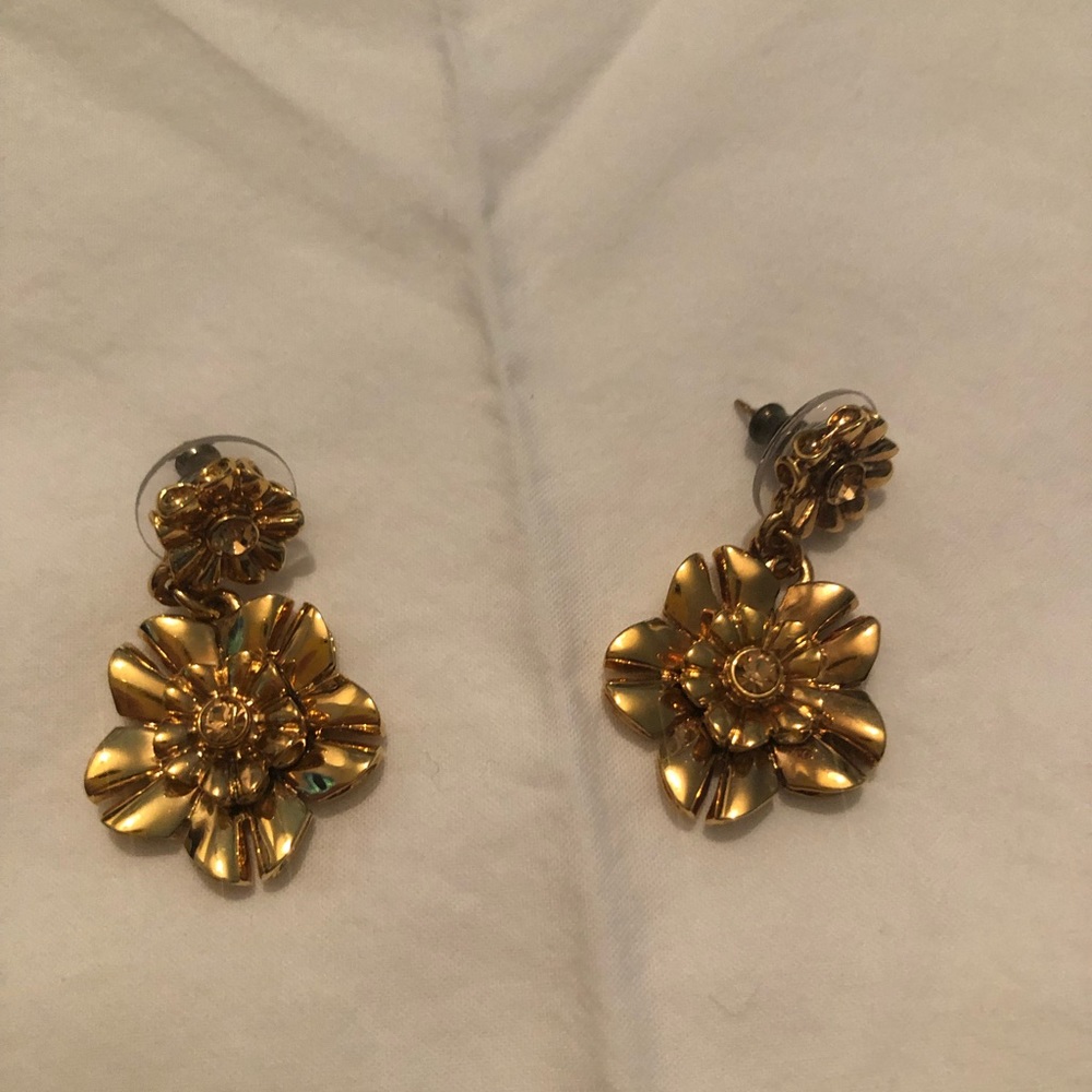 Gold flower earrings